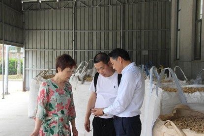 “奋进新时代、创新赢未来”水性漆项目示范基地挂牌仪式顺利举行